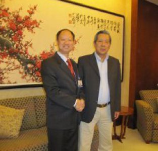 <b>泰总理与我司董事长廖世明先生商谈</b>