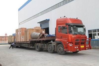 发往哈萨克斯坦客户的水力发电设备整装待发