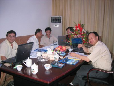 <b>秘鲁和巴基斯坦客户来公司签约订货</b>