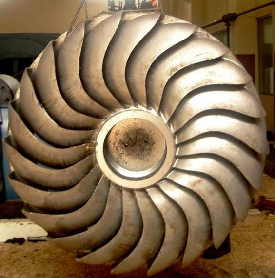 斜击水轮机转轮